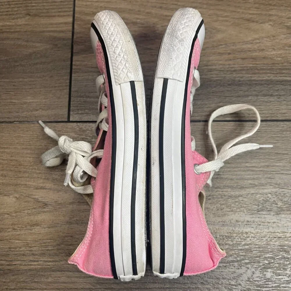 Converse Chuck Taylor All Star Low Top Sneakers Girls Size 1 Pink Canvas Lace Up